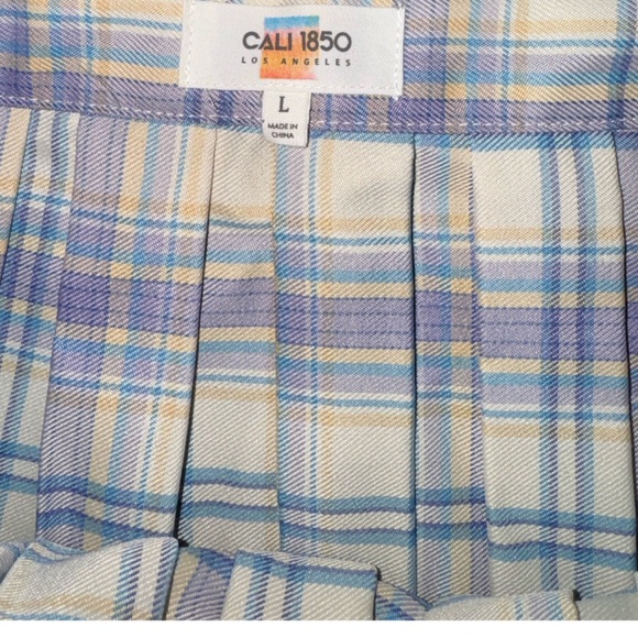 Cali 1850: Pleated Plaid Preppy Mini-Skirt: Purple & White: Large - Picture 2 of 3